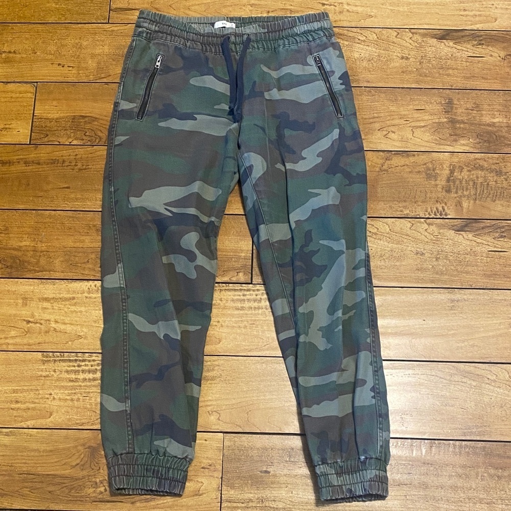 TNA Blue and Green Camo Pants - Picture 2 of 6